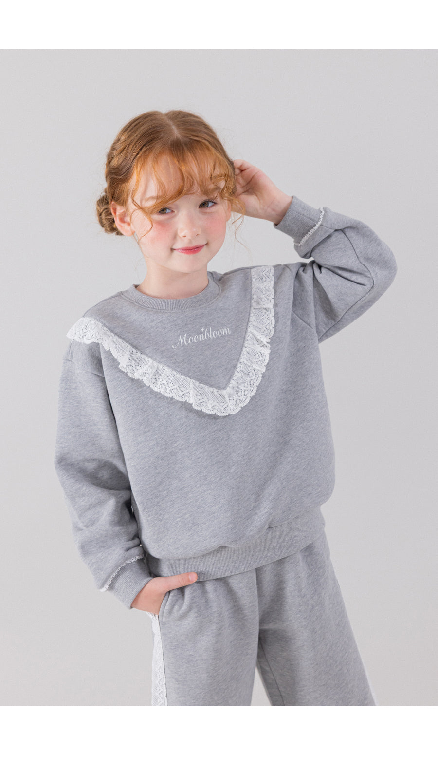 I LOVE J roard lace mtm top