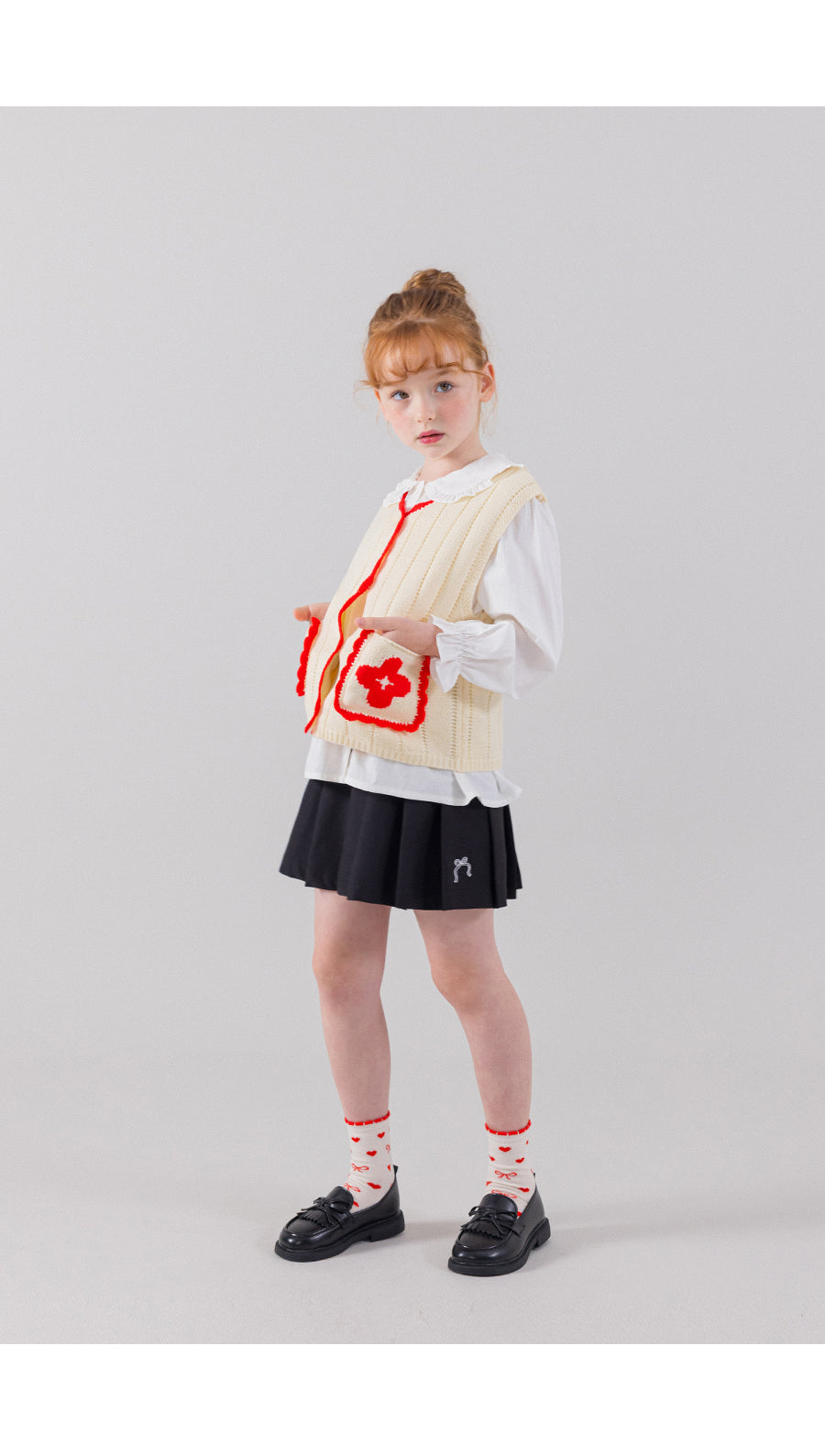 I LOVE J Flower pocket knit vest