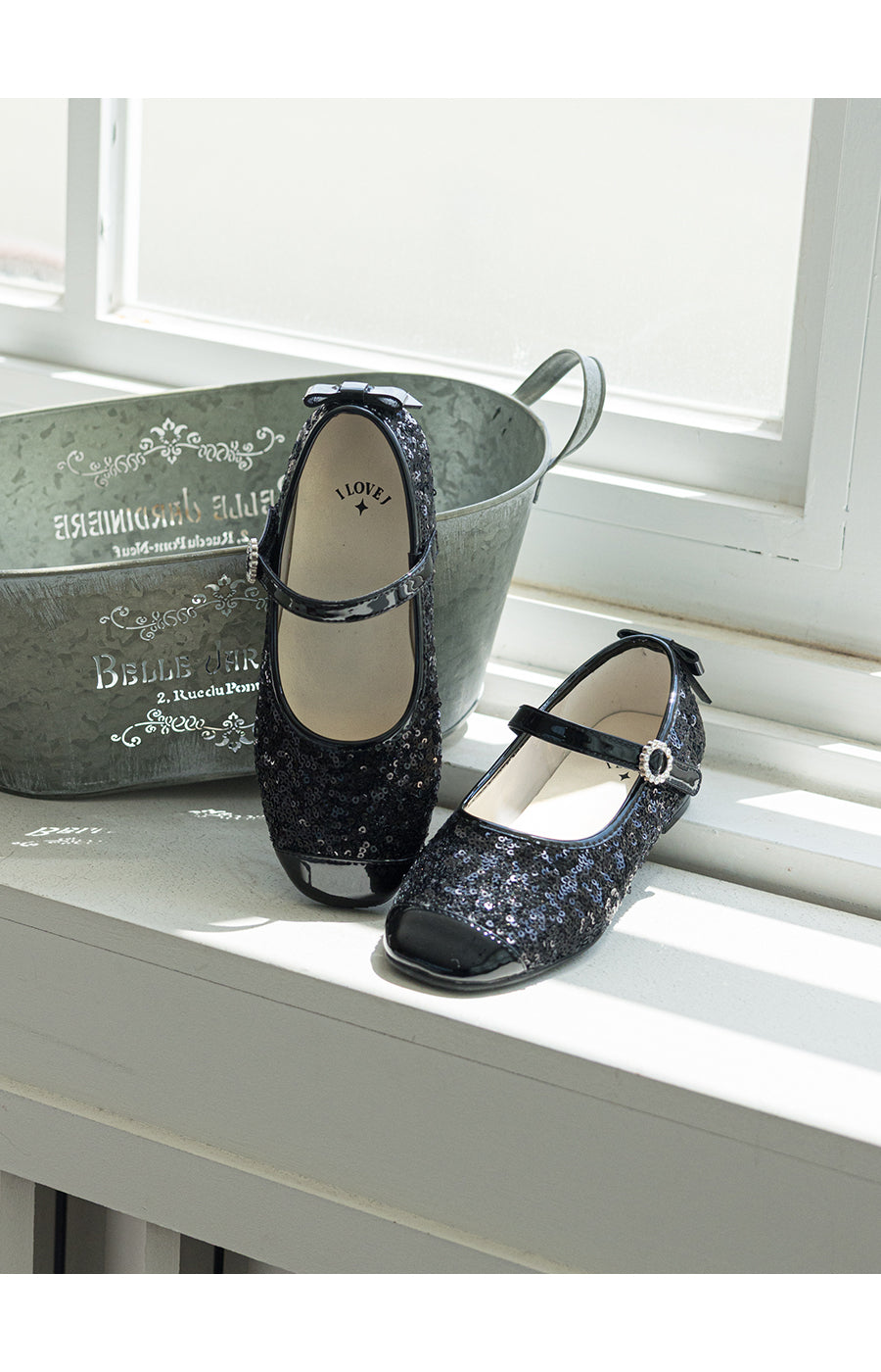 I LOVE J spangle sandal
