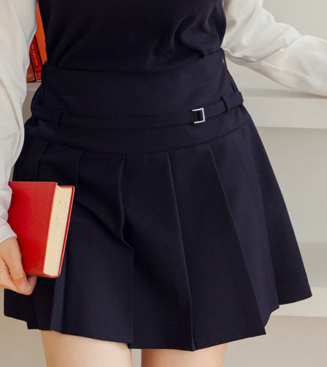 I LOVE J Lettery belt pleated skirt