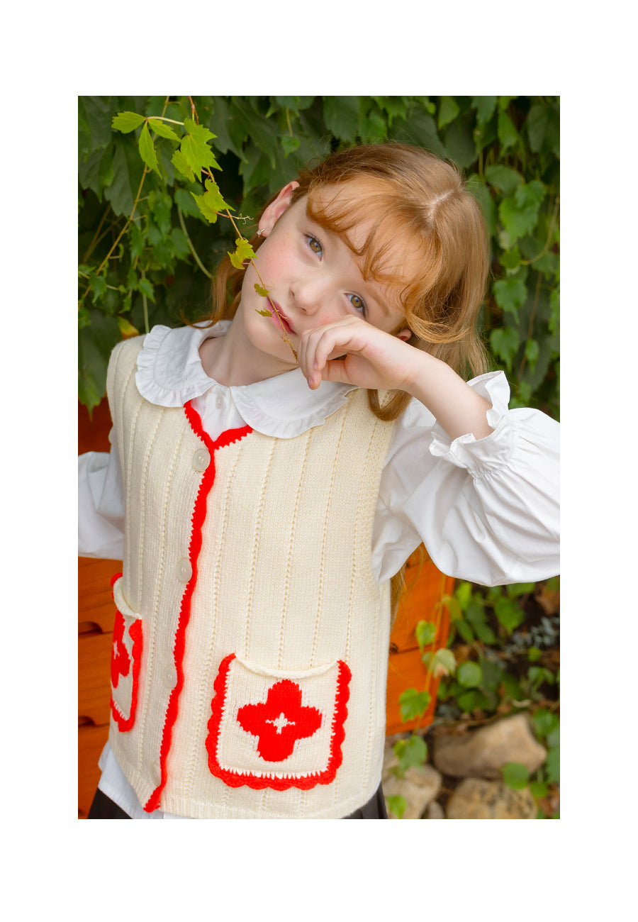I LOVE J Flower pocket knit vest