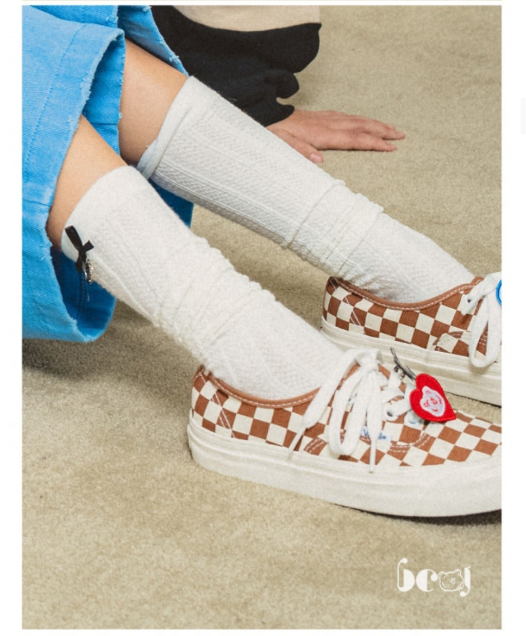 BEBEBEBE BE JUNIOR Pre Fall Side little ribbon knee socks