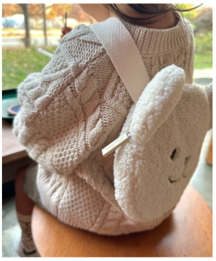CHEZBEBE Bear Sling Bag