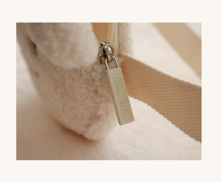 CHEZBEBE Bear Sling Bag