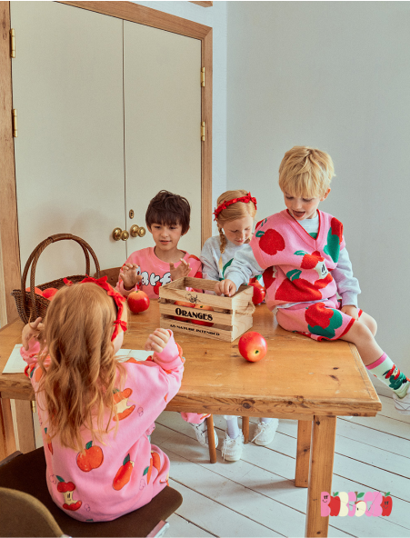 BEBEBEBE PRE FALL Apple knit Top & Bottom