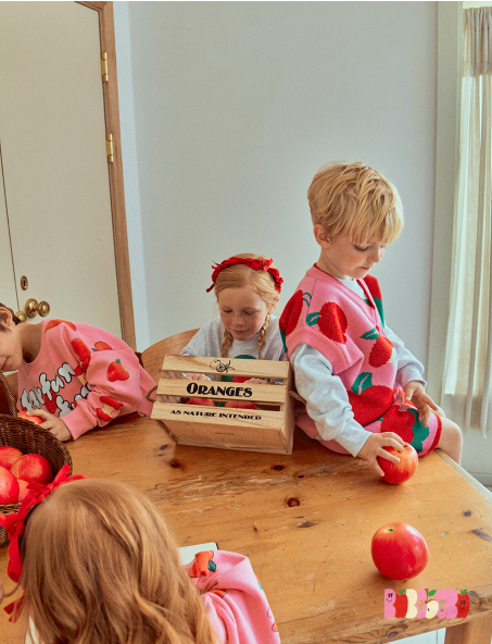 BEBEBEBE PRE FALL Apple knit Top & Bottom