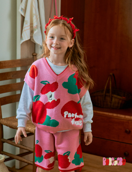BEBEBEBE PRE FALL Apple knit Top & Bottom