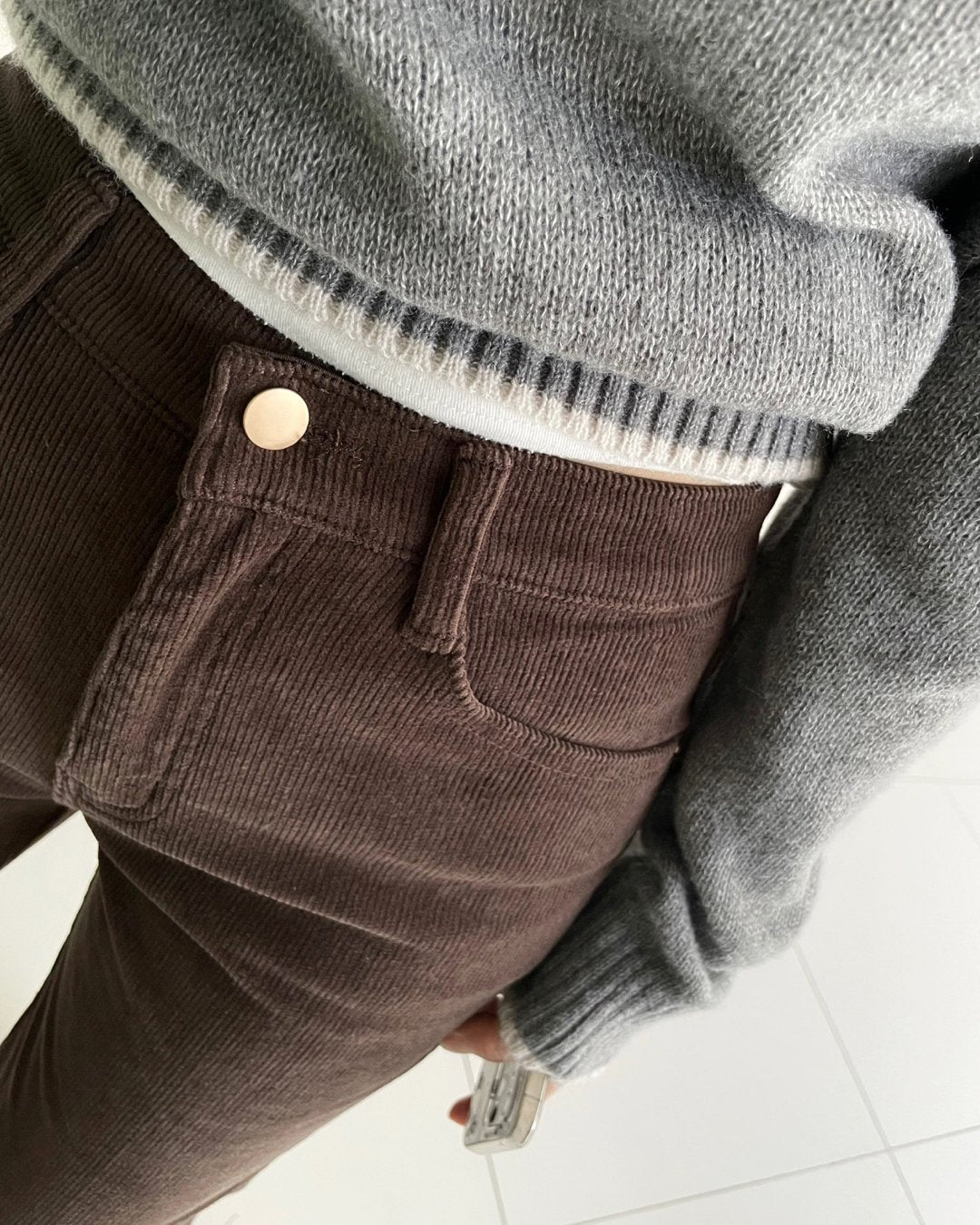 MOMS WEAR HOWLUK Corduroy flare pants