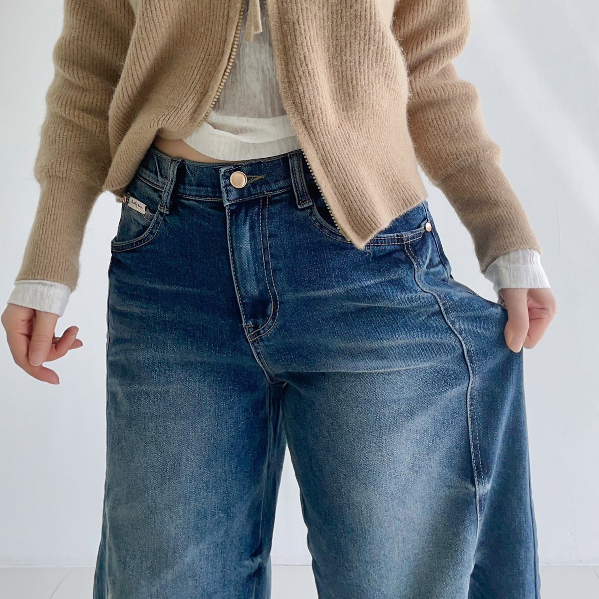 MOMS WEAR HOWLUK Embo barrel pants