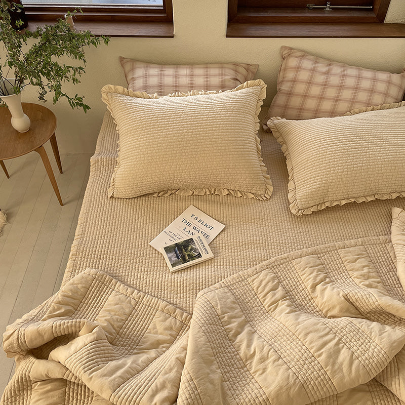 Pudding Ruffle Cushion