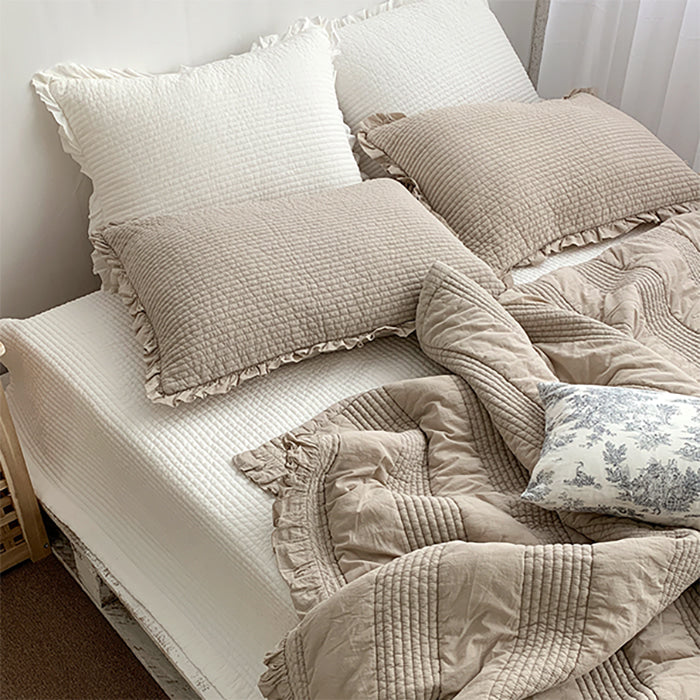 Pudding Ruffle Cushion