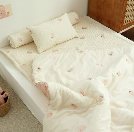 Chezbbit(Rabbit) Embroidered Comforter