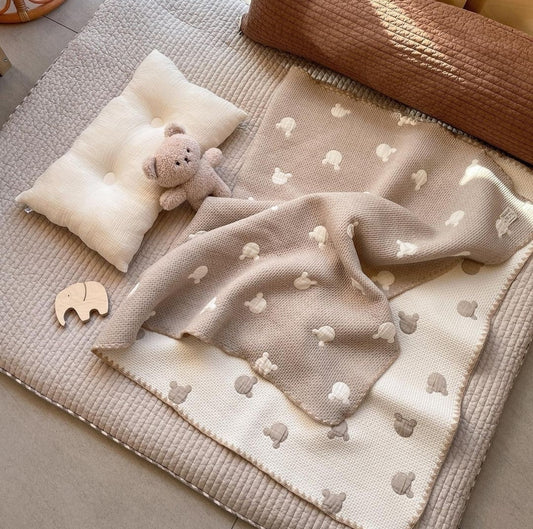 Pogomi Jacquard Blanket