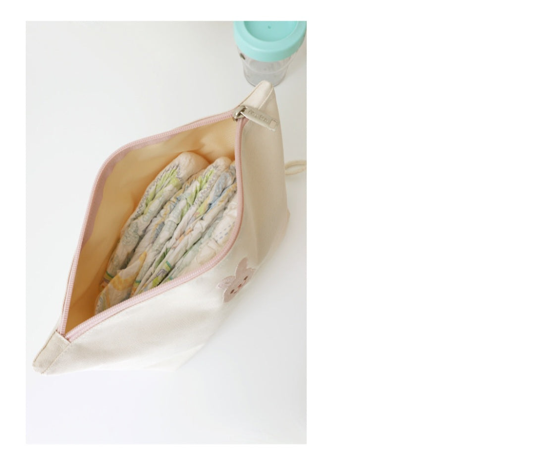 Chezbbit(Rabbit) Diaper Pouch