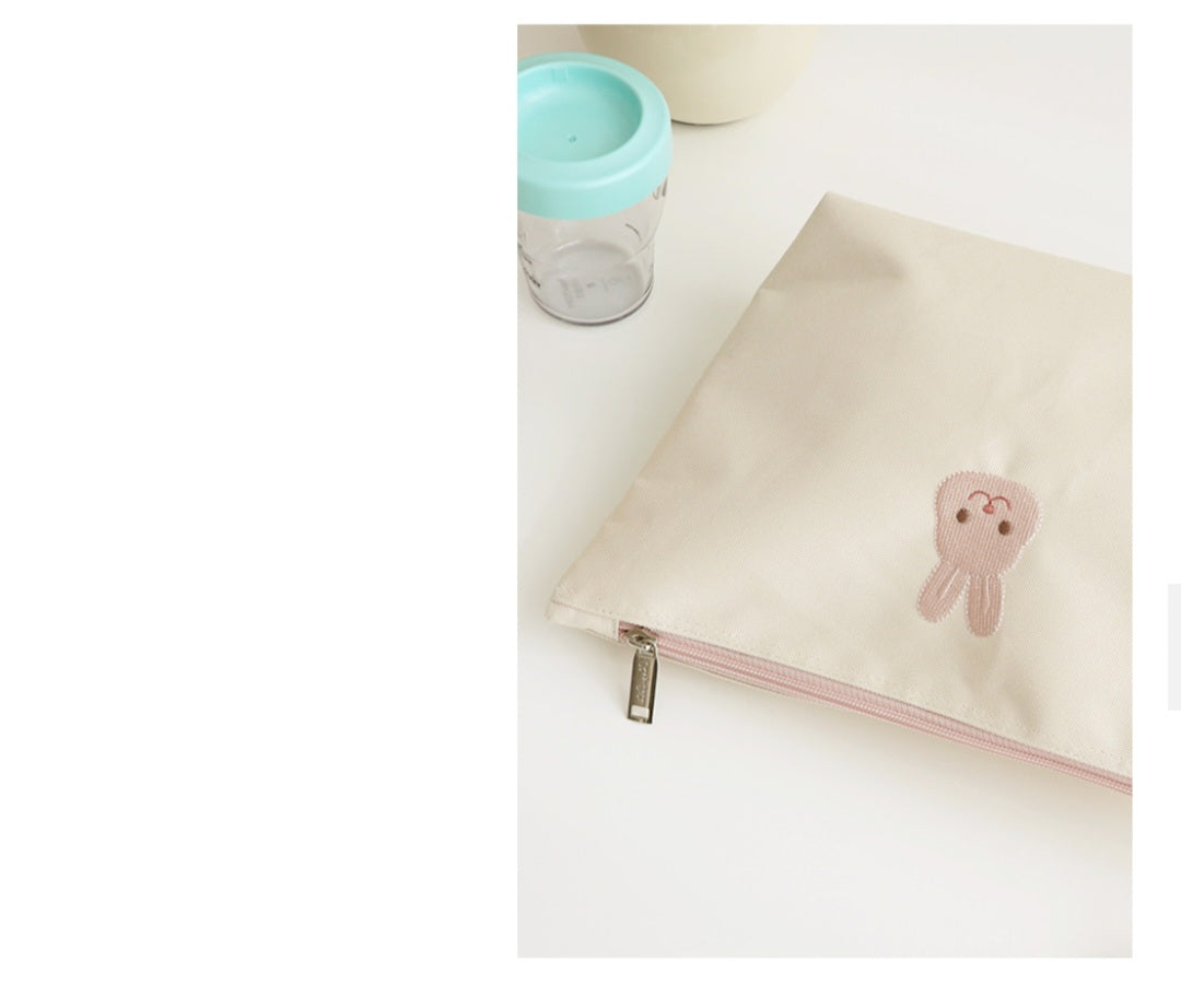 Chezbbit(Rabbit) Diaper Pouch