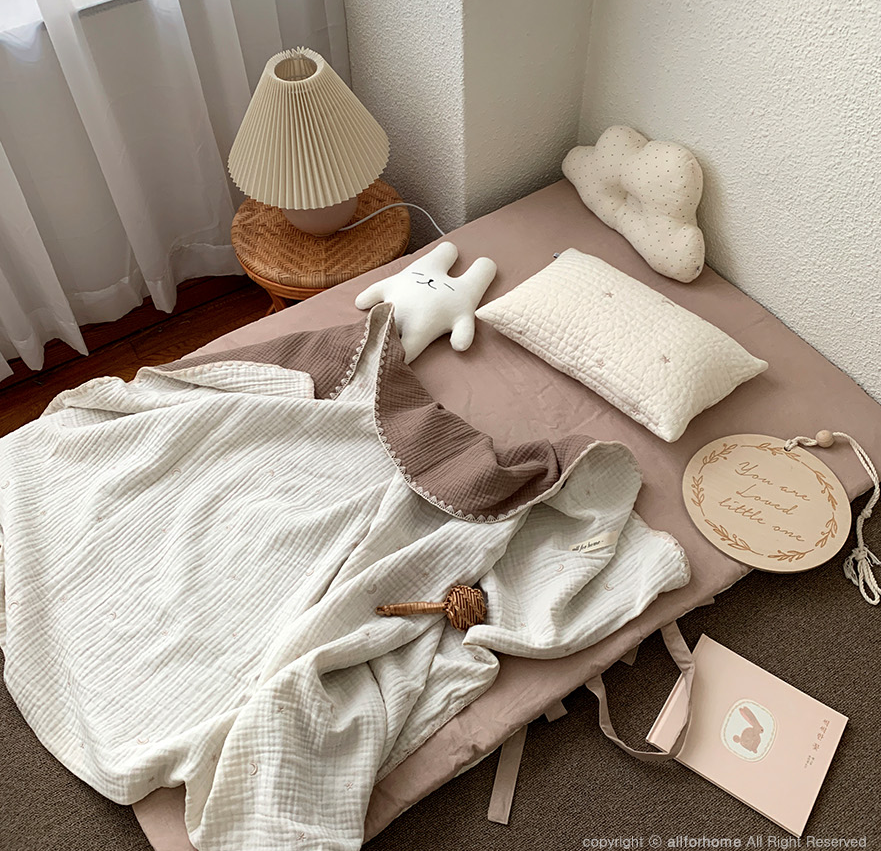 Ivory Star and Moon Sleeping Pad Set