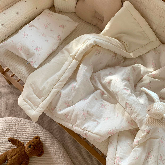 Pink Flower Pattern Comforter (Pillow set available)