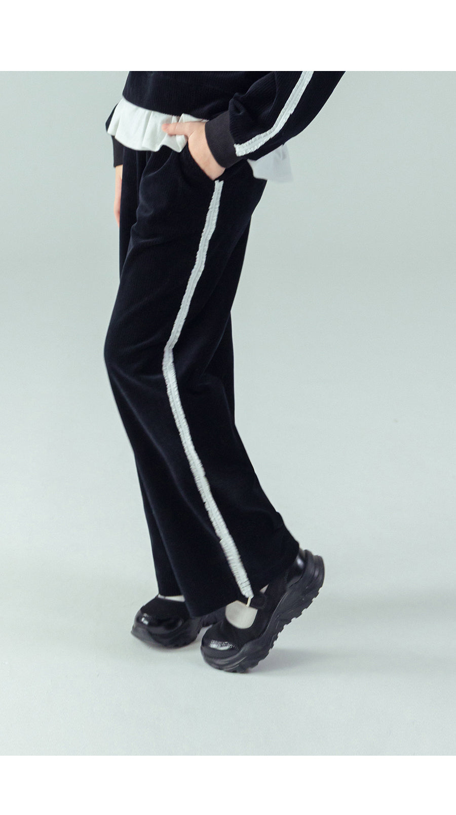 I LOVE J Better butter layered velour 2pc set