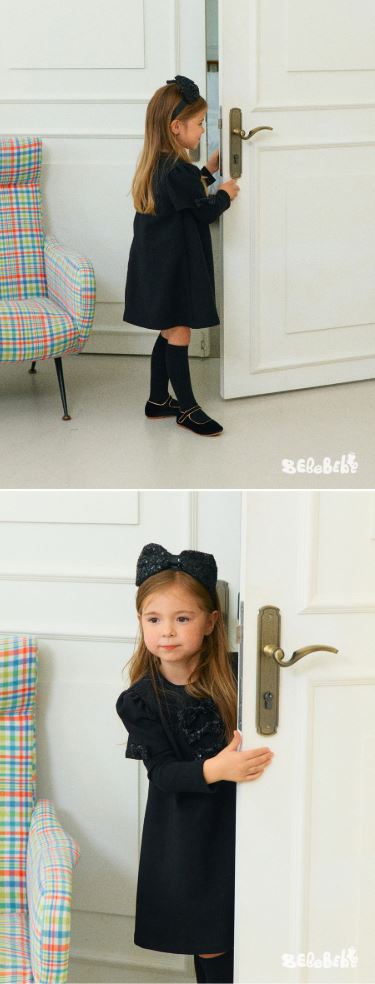 BEBEBEBE HOLIDAY 2025 Christmas puff ribbon dress (BLACK)