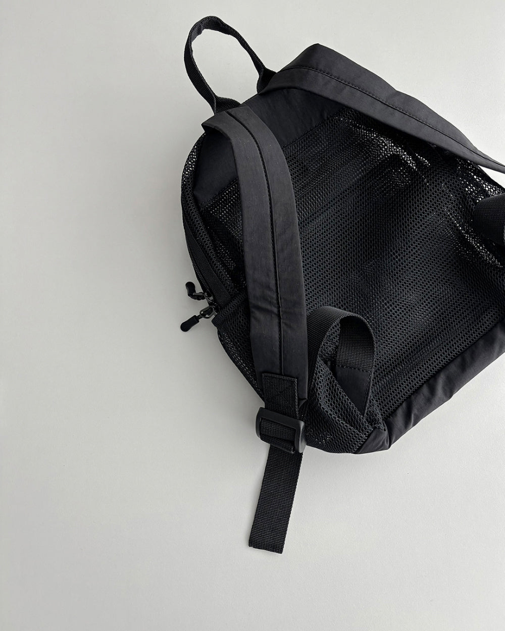 ROANJANE Sony mesh backpack