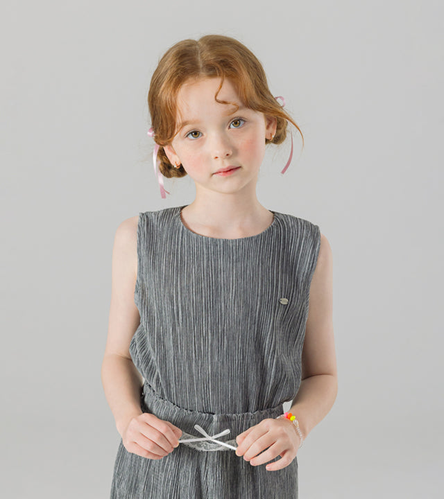 I LOVE J jude pleated sleeveless top (Grey)
