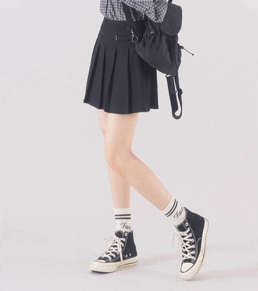I LOVE J Lettery belt pleated skirt
