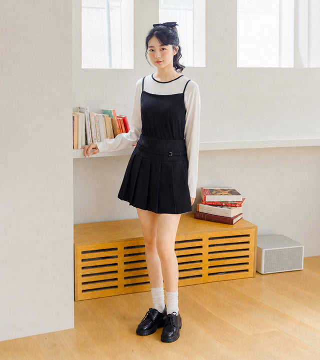 I LOVE J Lettery belt pleated skirt