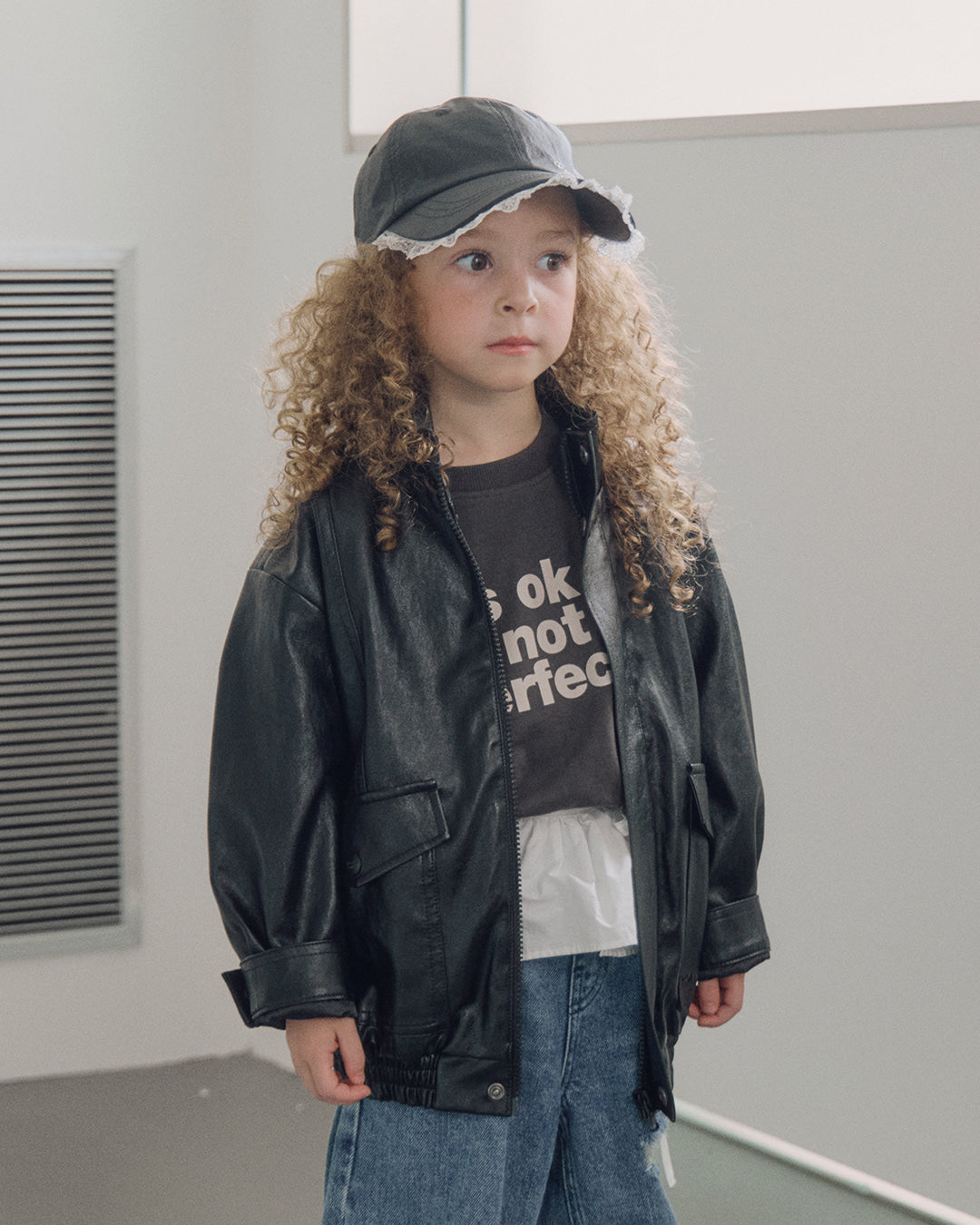 ROANJANE Teen eight t-shirt (Charcoal)