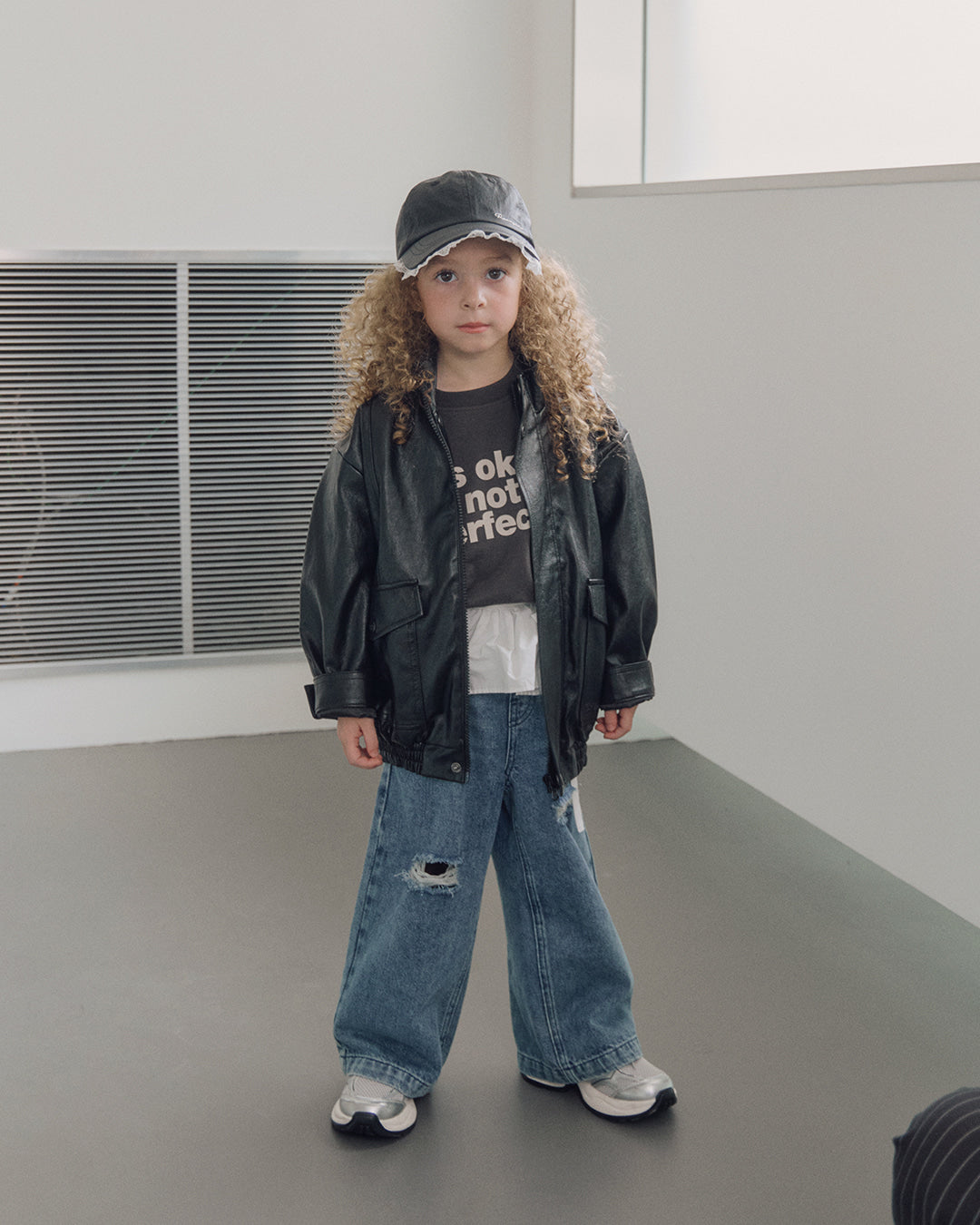 ROANJANE Teen eight t-shirt (Charcoal)