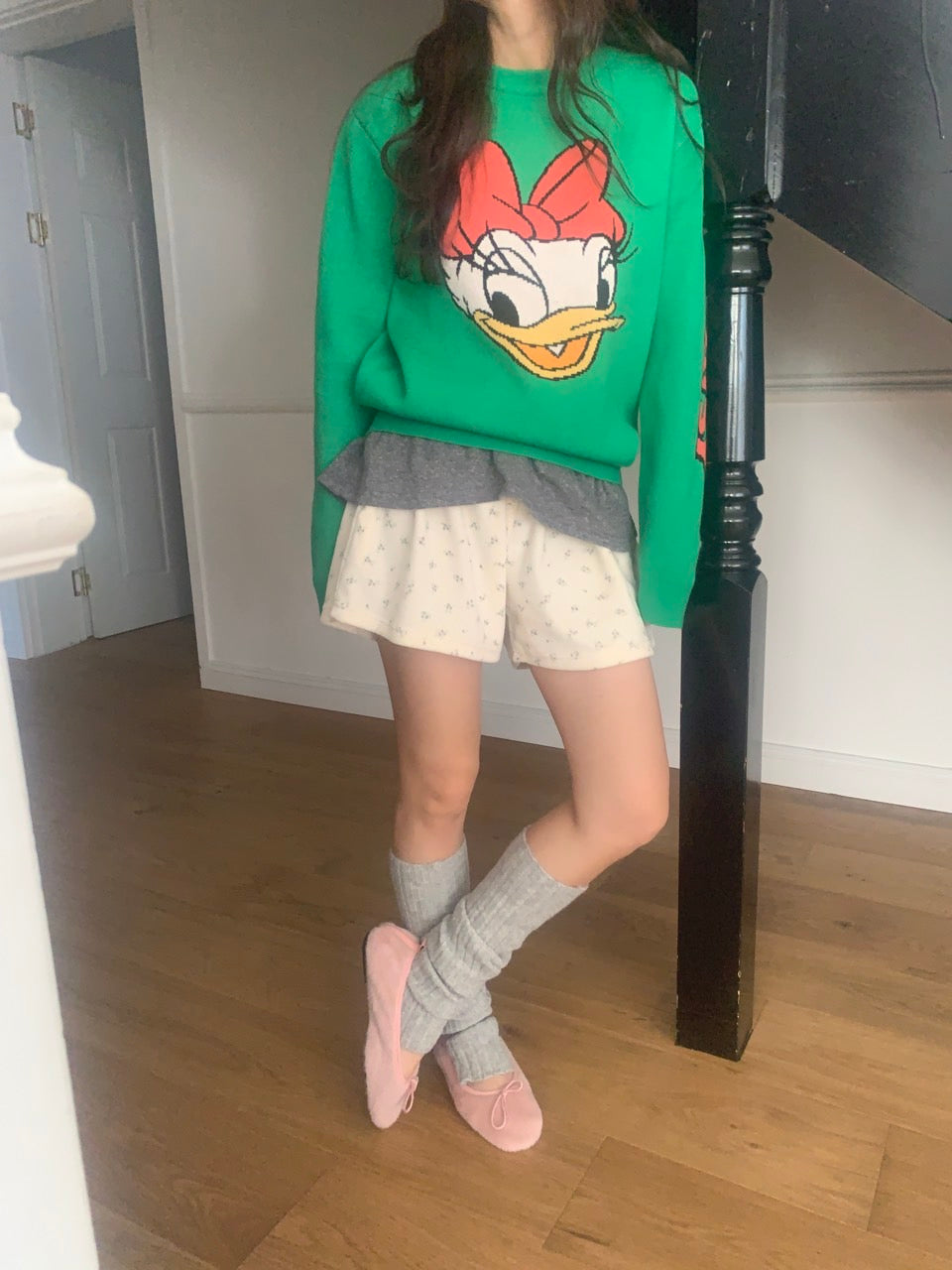 MOMS WEAR Daisy duck knit top
