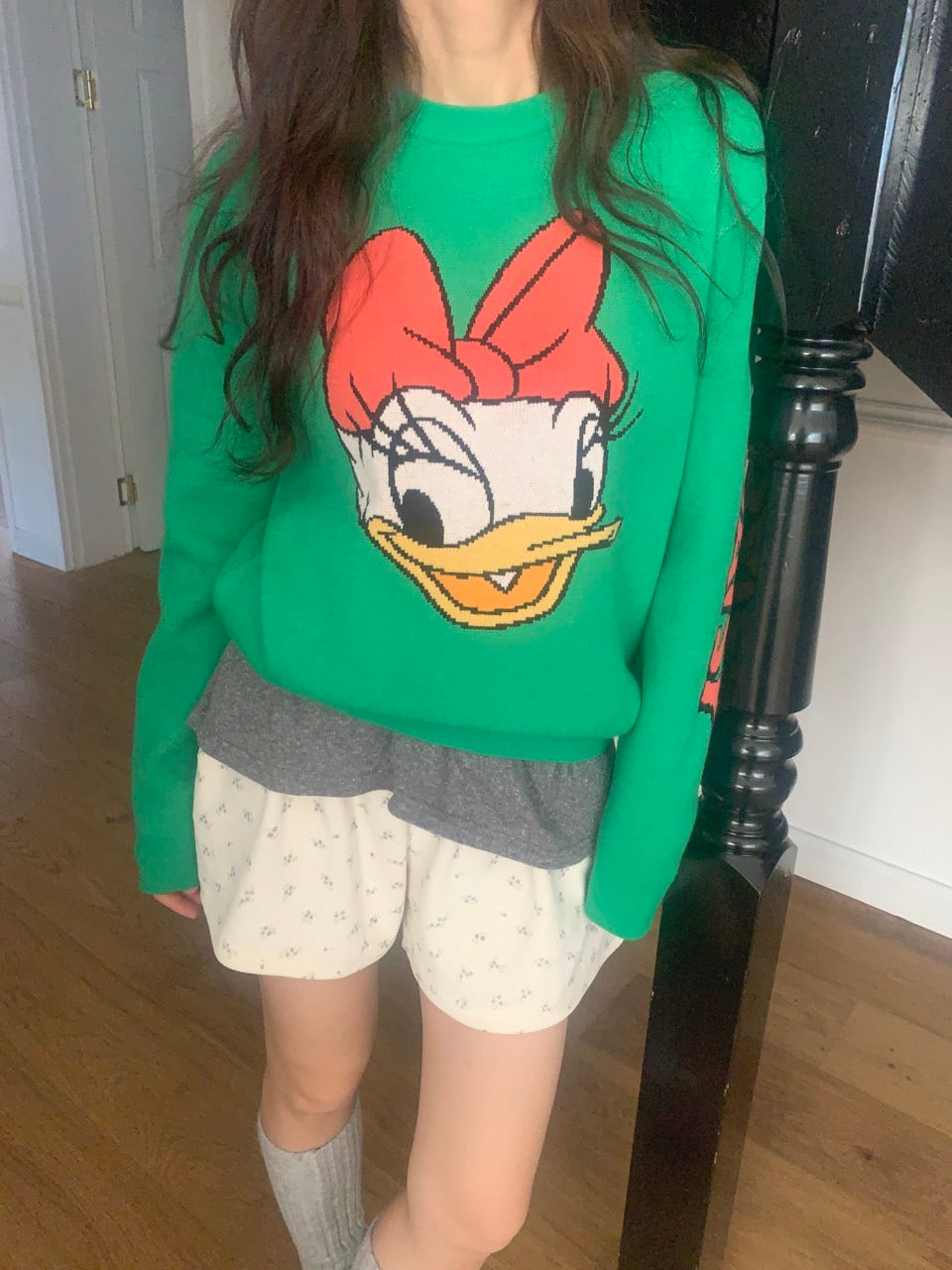 MOMS WEAR Daisy duck knit top