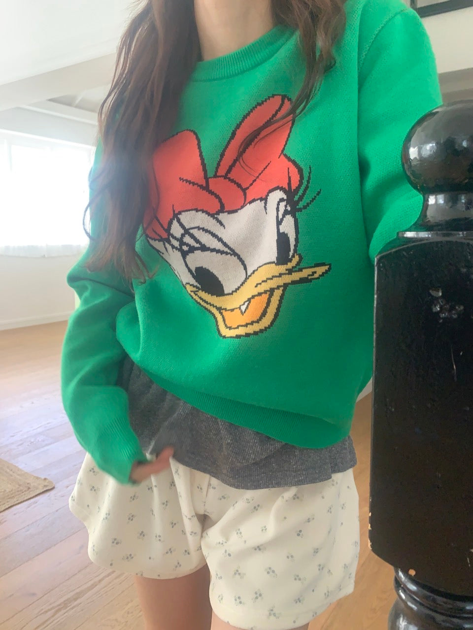 MOMS WEAR Daisy duck knit top