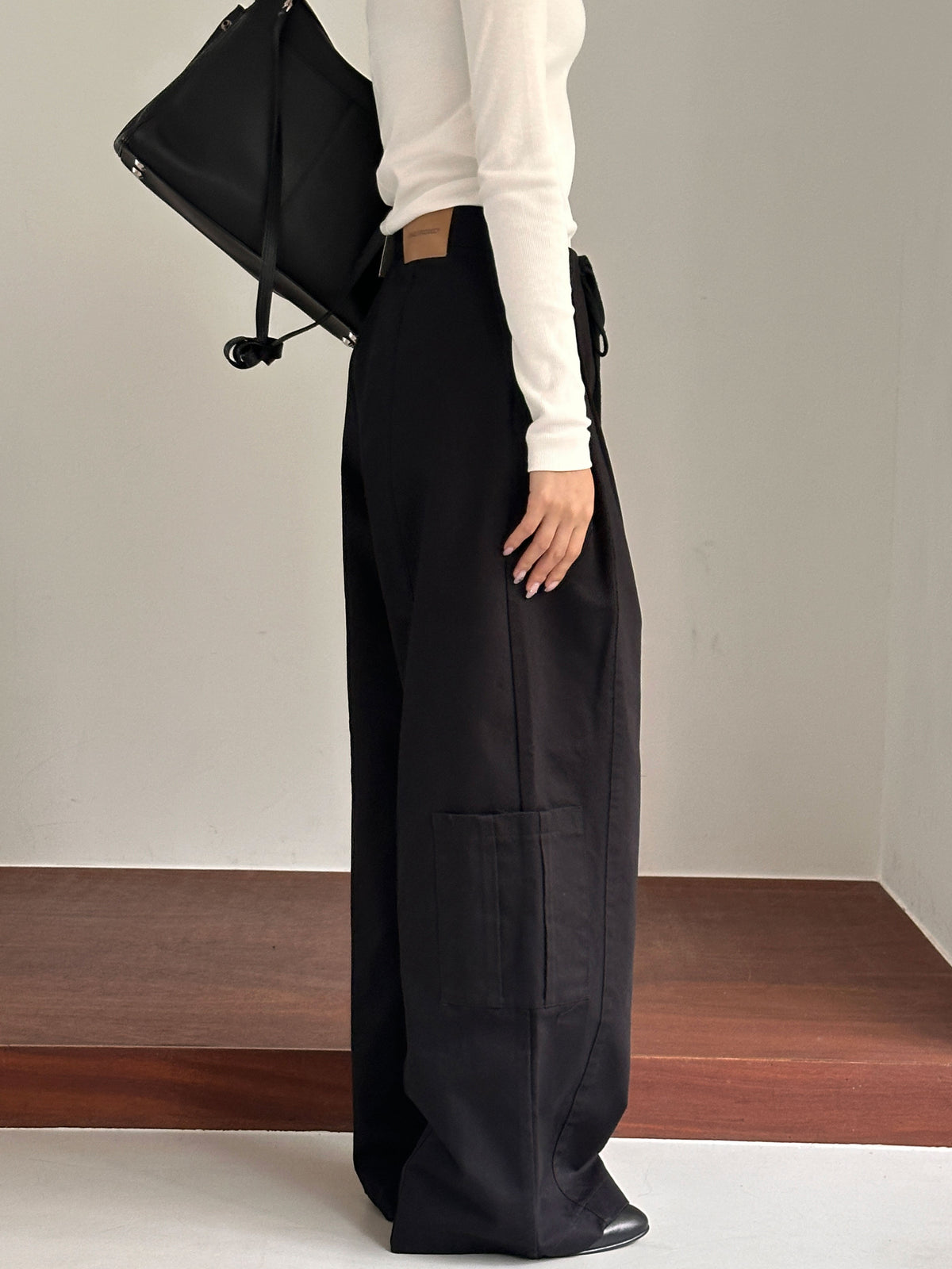 MOMS WEAR Oaks two tuck string pants