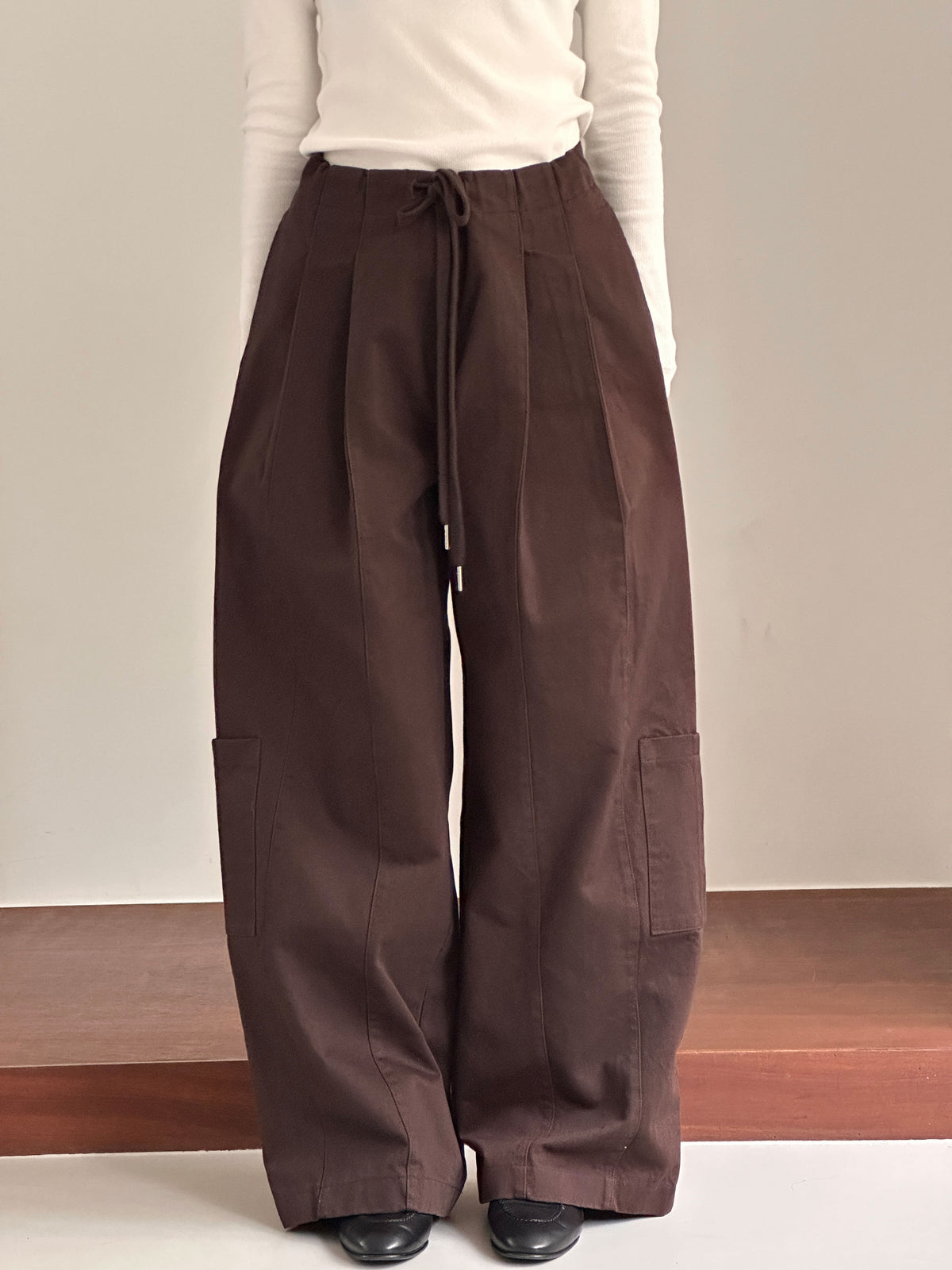 MOMS WEAR Oaks two tuck string pants