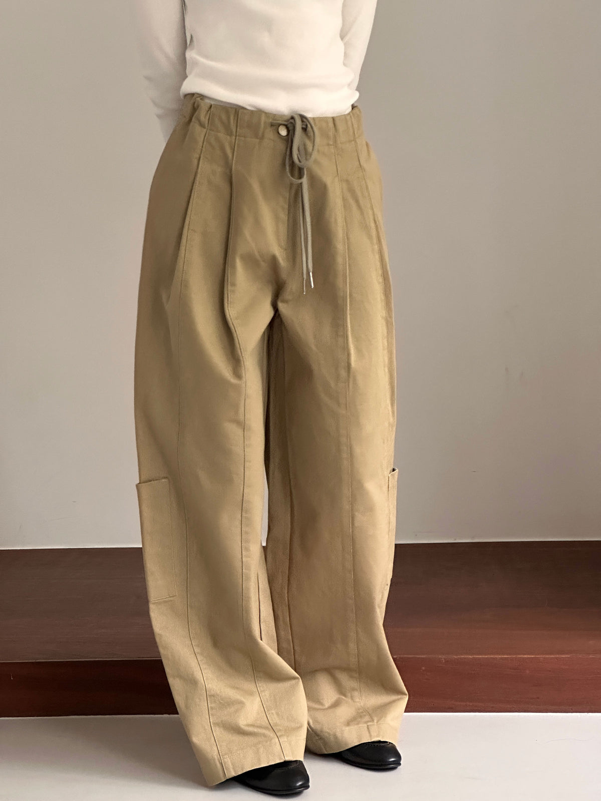 MOMS WEAR Oaks two tuck string pants