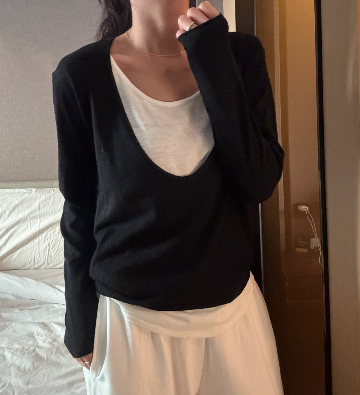 MOMS WEAR Double V-neck Knit