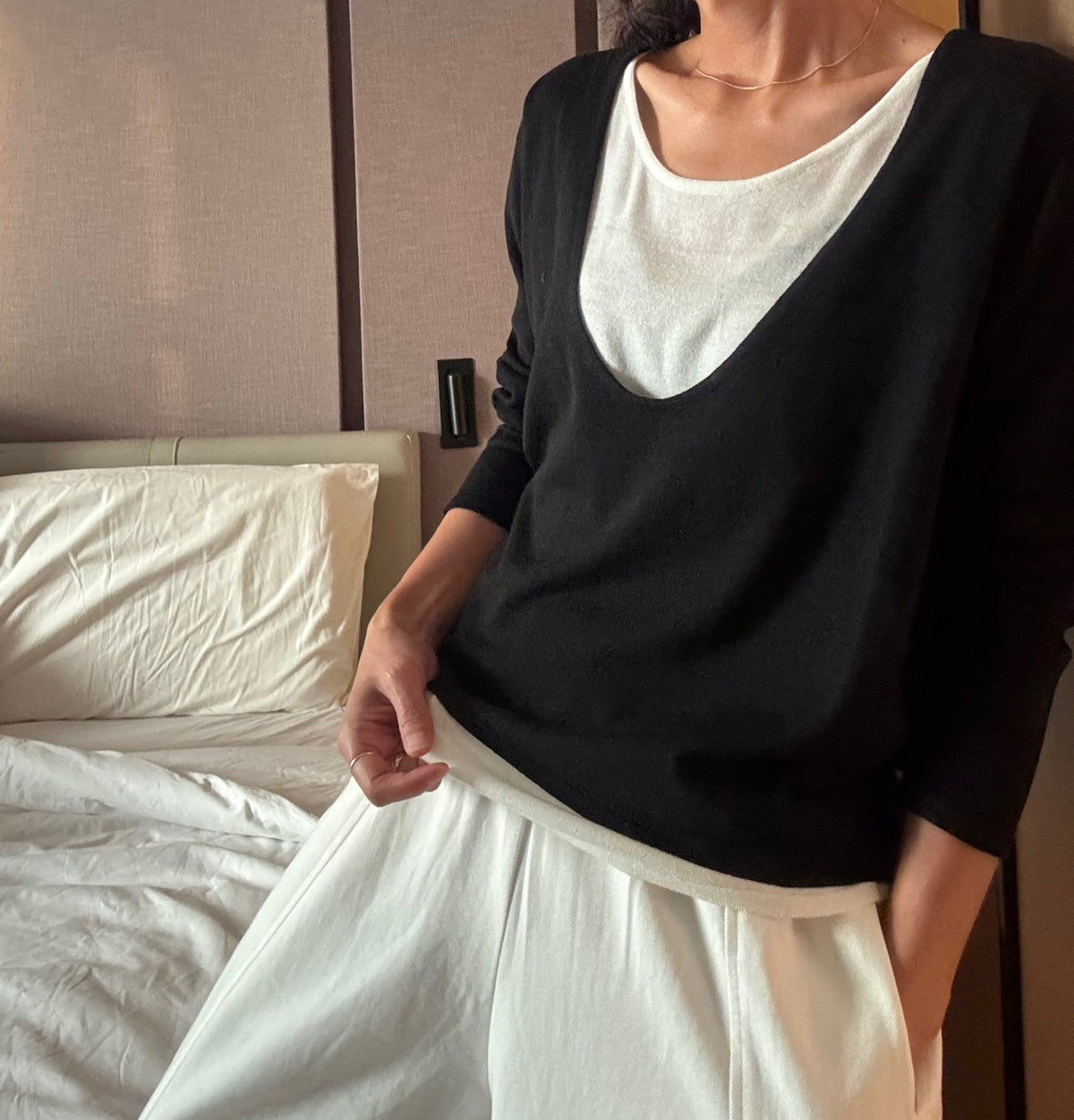 MOMS WEAR Double V-neck Knit