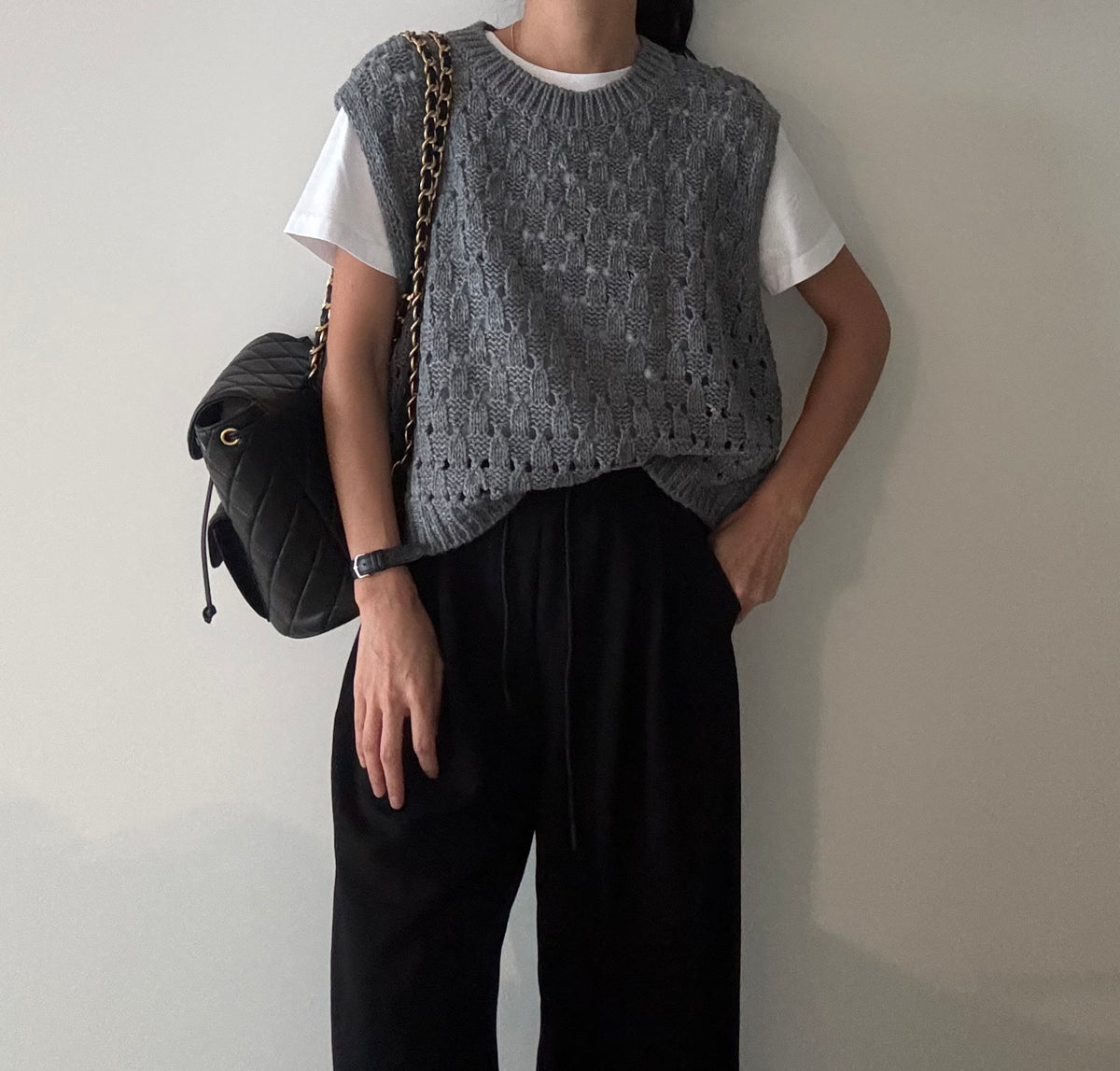 MOMS WEAR Mitz Vest Waffle Pattern Box Knit Crop Vest Round Neck Casual
