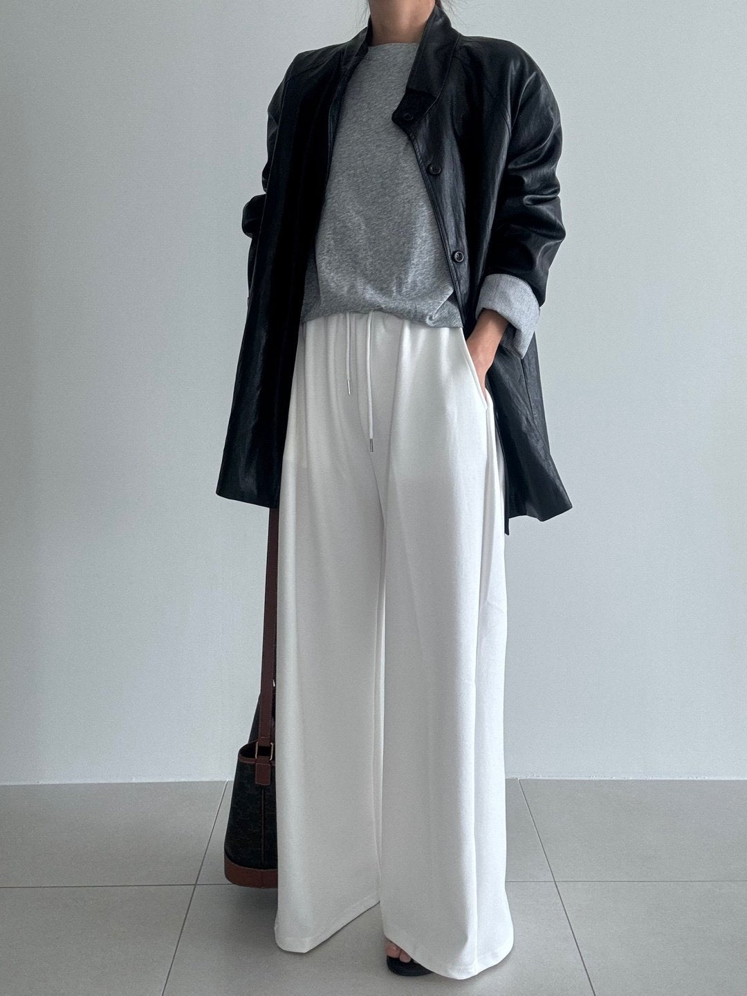 MOMS WEAR Basic Round Neck T-shirt Layered Loose Fit