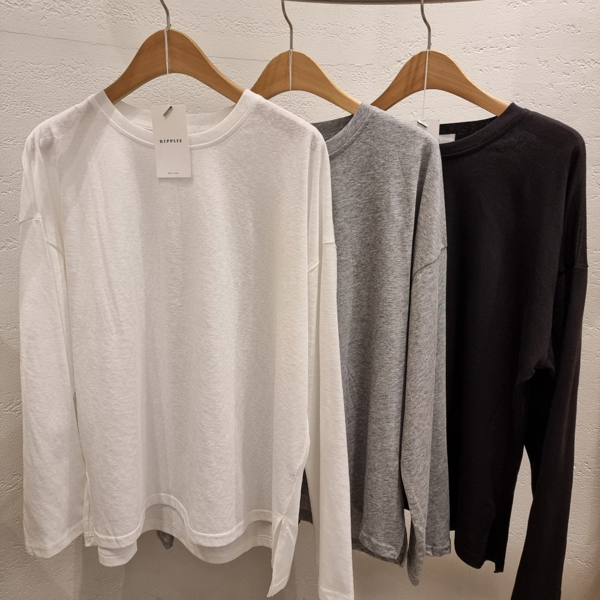 MOMS WEAR Basic Round Neck T-shirt Layered Loose Fit