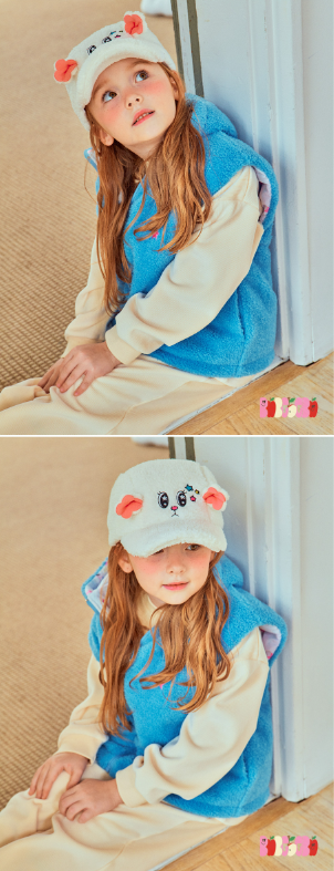 BEBEBEBE WINTER Star sheep reversible sleeveless zip-up hoodie