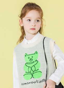 I LOVE J Malrang Bear Knitted Vest