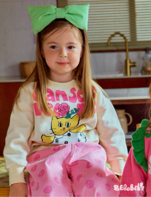 BEBEBEBE WINTER Rose dress cat sweatshirt