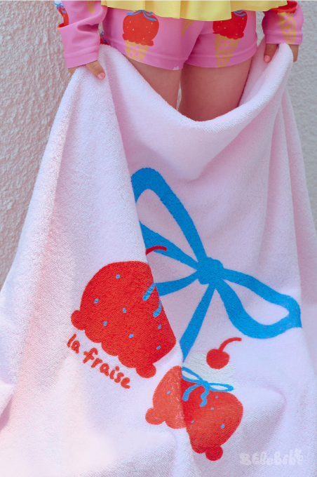 BEBEBEBE SUMMER Strawberry ice cream beach towel (PINK)