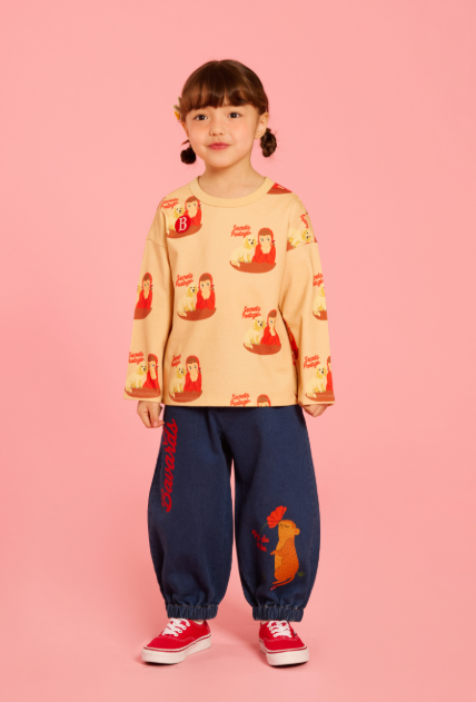 BEBE DE PINO All over parisien friends long sleeve tee