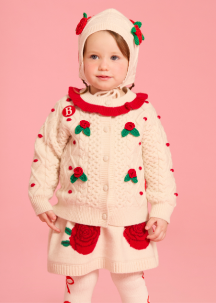 BEBE DE PINO Rose cable sweater bonnet