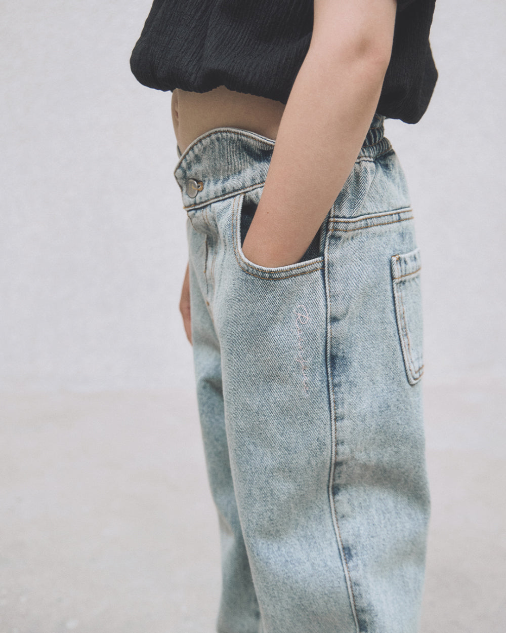 ROANJANE flower powder denim pants