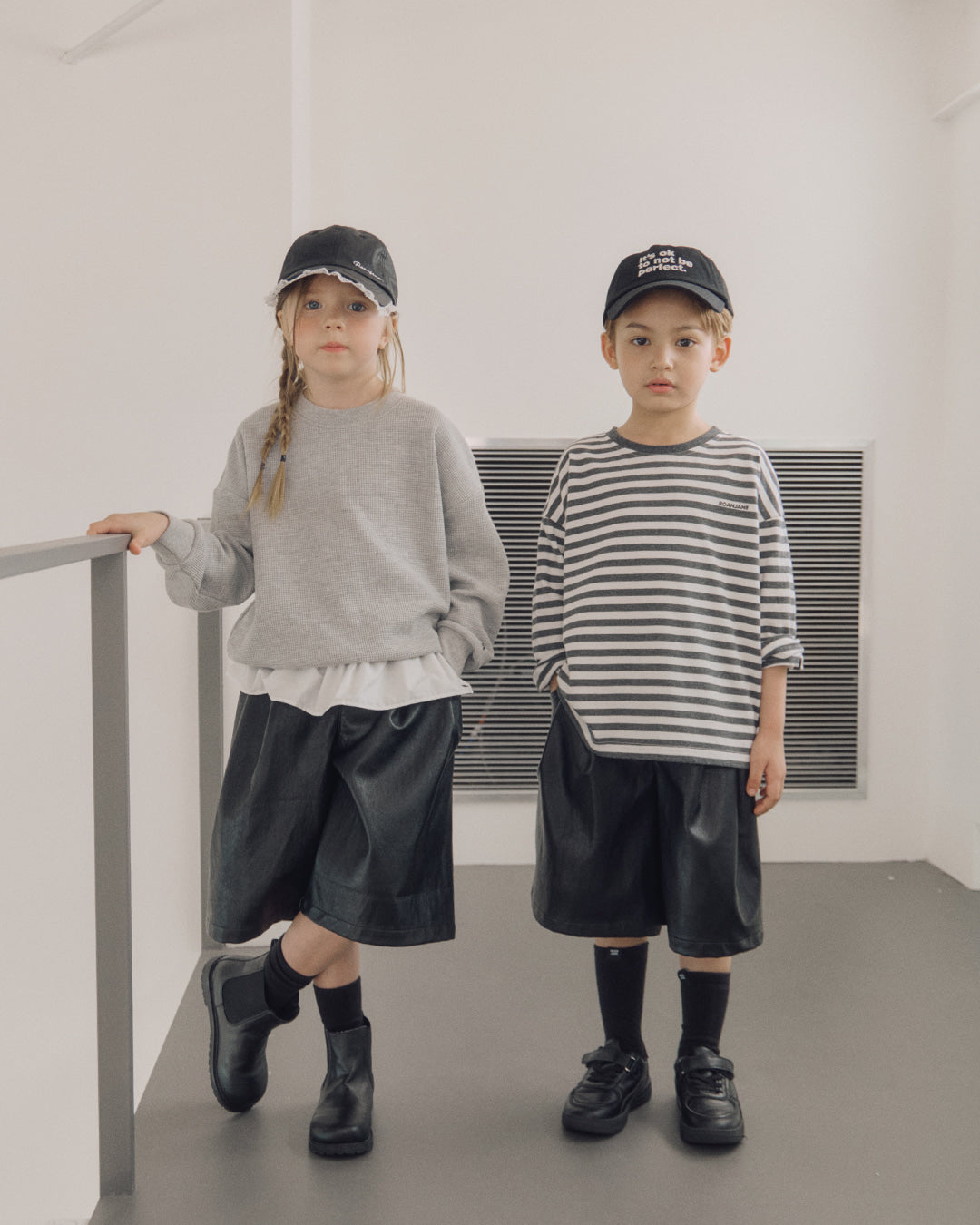 ROANAJEN Studio sweatshirt (Grey)