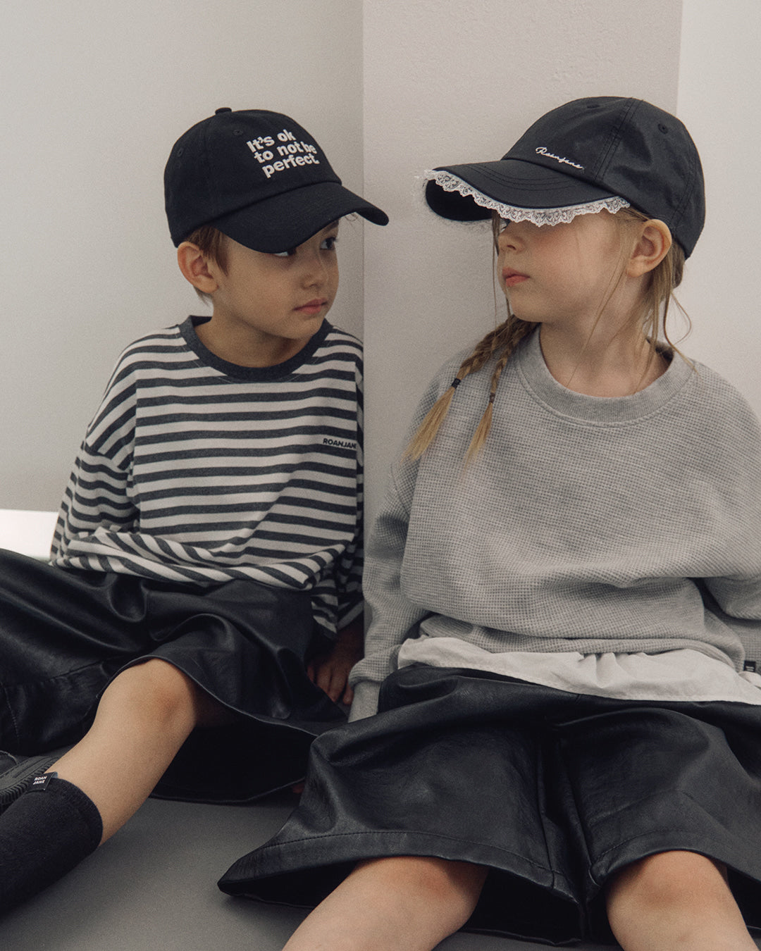 ROANAJEN Studio sweatshirt (Grey)