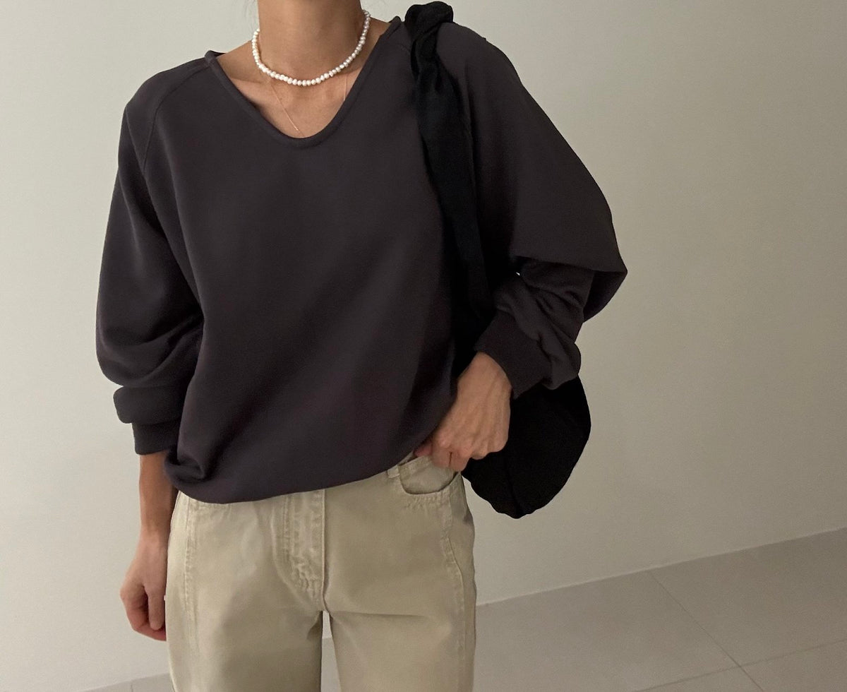 MOMS WEAR Deep V-neck Sweatshirt